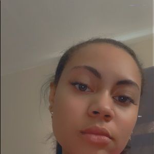 Meet your Posher, Chariah